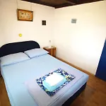 بيت للعطل Robinzonska Kuca Doca *