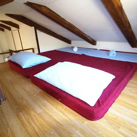 Robinzonska Kuca Doca