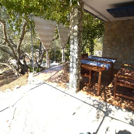 Robinzonska Kuca Doca Tatil Evi Murter