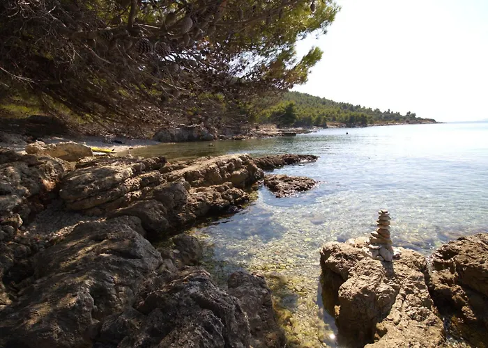 Robinzonska Kuca Doca * Murter