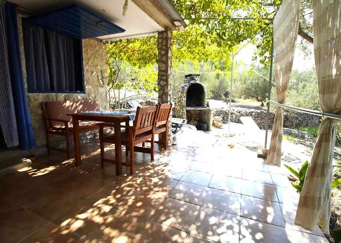 Robinzonska Kuca Doca * Murter