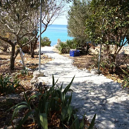 Robinzonska Kuca Doca Prázdninový dům *