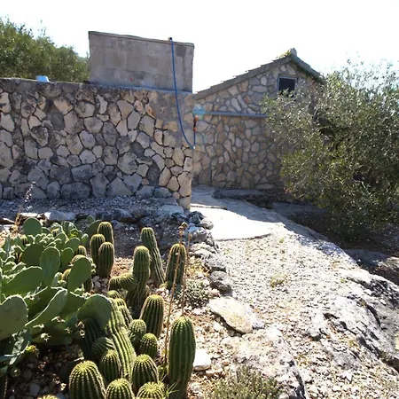 Robinzonska Kuca Doca *