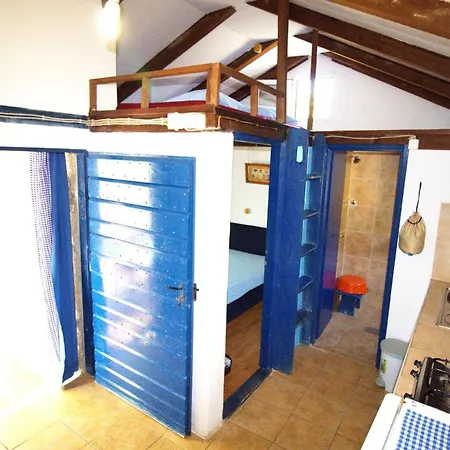 Prázdninový dům Robinzonska Kuca Doca Murter