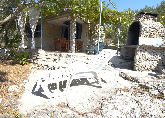 Robinzonska Kuca Doca Hébergement de vacances